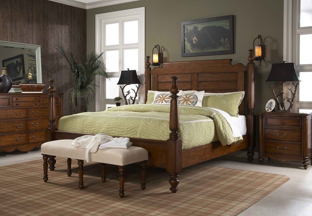 The artistic details all around this wooden bed makes it a more interesting bedroom piece to look at. 